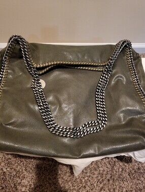 Stella Mccartney Fabella Hobo. Women's Olive Green Chain-Trim Shoulder Bag
